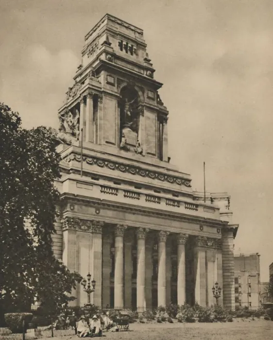 Framed Print : Premises of the Port of London Authority at Tower Hill, c1935. Creator: Donald McLeish Framed Print : Premises of the Port of London Authority at Tower Hill, c1935. Creator: Donald McLeish