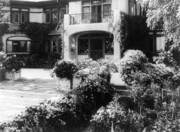 Framed Print : Pre`s Choisis, Albert Herter house, Georgica Pond, East Hampton, New York. 1913. Creator: Frances Benjamin Johnston. Pre`s Choisis, Albert Herter house, Georgica Pond, East Hampton, New York. 1913. Creator: Frances Benjamin Johnston Framed Print : Pre`s Choisis, Albert Herter house, Georgica Pond, East Hampton, New York. 1913. Creator: Frances Benjamin Johnston. Pre`s Choisis, Albert Herter house, Georgica Pond, East Hampton, New York. 1913. Creator: Frances Benjamin Johnston