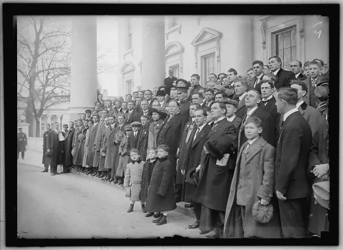 Framed Print : President Taft and group on White House steps, between 1910 and 1917. Creator: Harris & Ewing. President Taft and group on White House steps, between 1910 and 1917. Creator: Harris & Ewing Framed Print : President Taft and group on White House steps, between 1910 and 1917. Creator: Harris & Ewing. President Taft and group on White House steps, between 1910 and 1917. Creator: Harris & Ewing