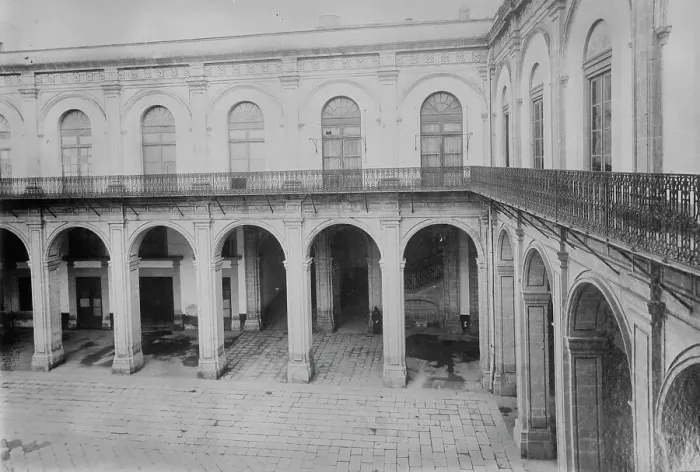 Framed Print : President's stairway, Palace, City of Mexico, between c1915 and c1920. Creator: Bain News Service Framed Print : President's stairway, Palace, City of Mexico, between c1915 and c1920. Creator: Bain News Service