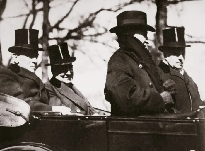 Framed Print : Presidents Wilson and Harding travelling to the Capitol, Washington DC, USA, 1921 Framed Print : Presidents Wilson and Harding travelling to the Capitol, Washington DC, USA, 1921
