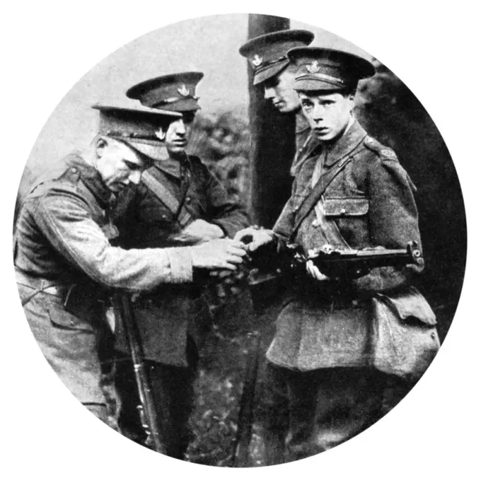 Framed Print : The Prince of Wales loading a rifle in the Grenadiers, First World War, 1914 Framed Print : The Prince of Wales loading a rifle in the Grenadiers, First World War, 1914