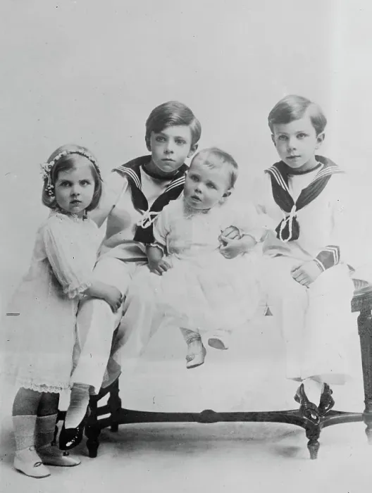 Framed Print : Princes Gustaf Adolf - Sigvard & Bertil & Princess Ingrid of Sweden, between c1910 and c1915. Creator: Bain News Service Framed Print : Princes Gustaf Adolf - Sigvard & Bertil & Princess Ingrid of Sweden, between c1910 and c1915. Creator: Bain News Service