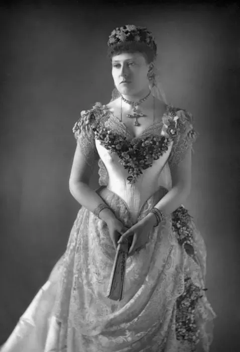 Framed Print : Princess Henry of Battenberg (1857-1944), 1893. Artist: W&D Downey Framed Print : Princess Henry of Battenberg (1857-1944), 1893. Artist: W&D Downey