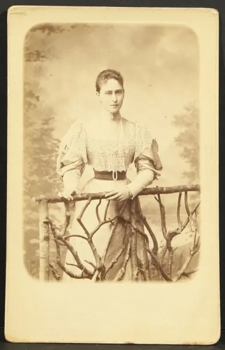 Framed Print : Princess of Hesse by Rhine, the Grand Duchess Elizabeth Fyodorovna of Russia Framed Print : Princess of Hesse by Rhine, the Grand Duchess Elizabeth Fyodorovna of Russia