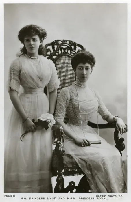 Framed Print : Princess Maud and the Princess Royal, c1907-c1910(?) Framed Print : Princess Maud and the Princess Royal, c1907-c1910(?)