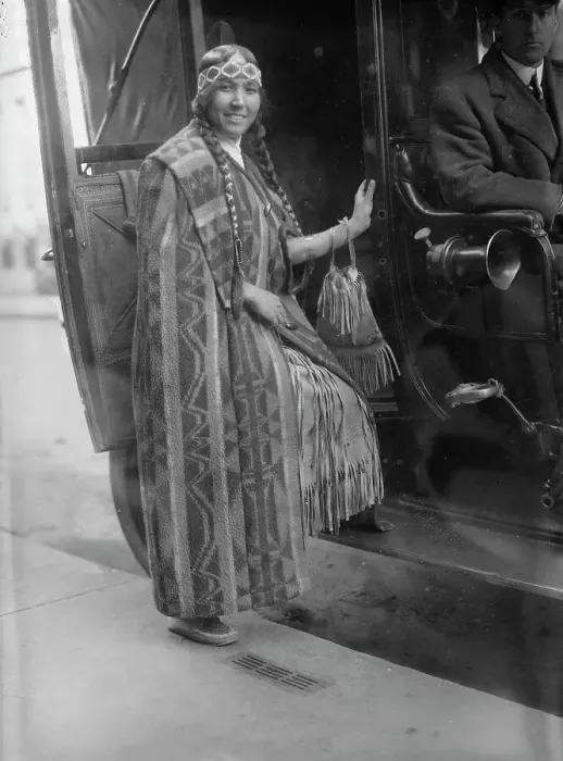 Framed Print : Princess Tsianina Redfeather, between c1910 and c1915. Creator: Bain News Service Framed Print : Princess Tsianina Redfeather, between c1910 and c1915. Creator: Bain News Service