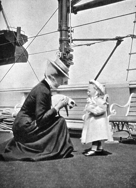 Princess Victoria (1868-1935) with Prince Olav of Norway (1903-1991), 1908.Artist: Queen Alexandra