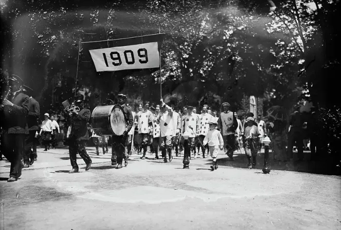 Framed Print : Princeton; class of 1909, 1909. Creator: Bain News Service Framed Print : Princeton; class of 1909, 1909. Creator: Bain News Service