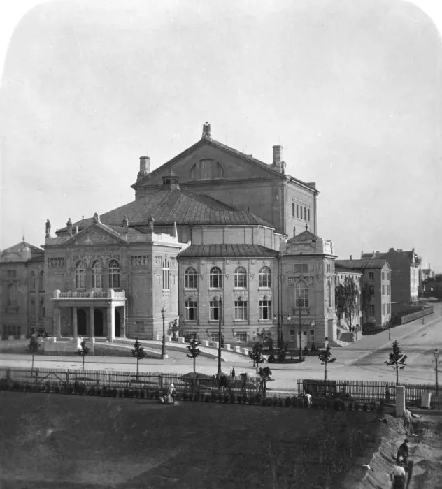Framed Print : Prinzregenten Theatre, Munich, Germany, c1900. Artist: Wurthle & Sons Framed Print : Prinzregenten Theatre, Munich, Germany, c1900. Artist: Wurthle & Sons