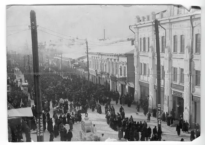 Framed Print : Procession on Bolshaia Street, 1910-1919. Creator: Getke Framed Print : Procession on Bolshaia Street, 1910-1919. Creator: Getke