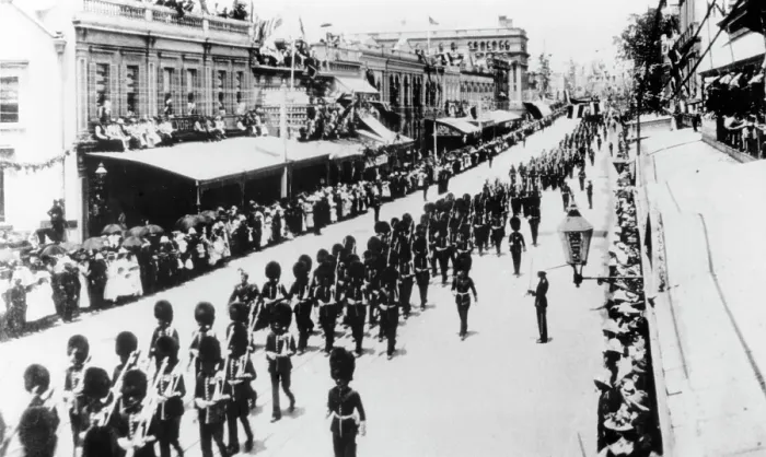 Framed Print : Procession with the Imperial Troops, Queen Street, Brisbane, Queensland, 1901. Creator: Unknown Framed Print : Procession with the Imperial Troops, Queen Street, Brisbane, Queensland, 1901. Creator: Unknown