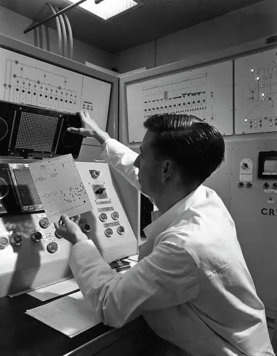 Framed Print : Production line control room, Spillers Animal Foods, Gainsborough, Lincolnshire, 1962 Framed Print : Production line control room, Spillers Animal Foods, Gainsborough, Lincolnshire, 1962