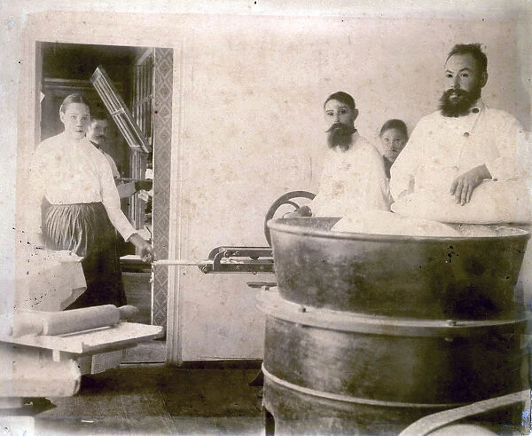 Production of mineral water cake, Yessentuki, Russia, 1900s