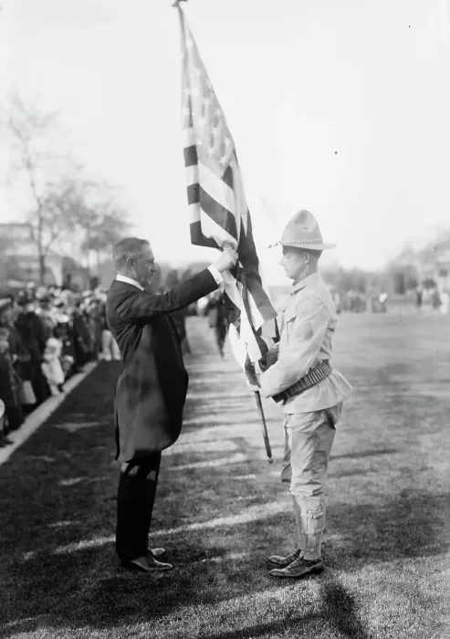 Framed Print : Prof. H. G. Osborn ['Old Glory'], between c1915 and c1920. Creator: Bain News Service