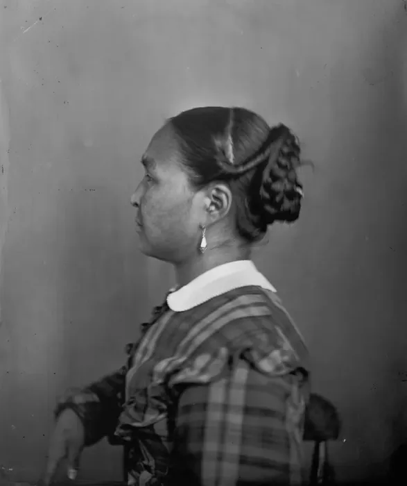 Framed Print : Profile Portrait of Unidentified Woman, 1880s. Creator: United States National Museum Framed Print : Profile Portrait of Unidentified Woman, 1880s. Creator: United States National Museum
