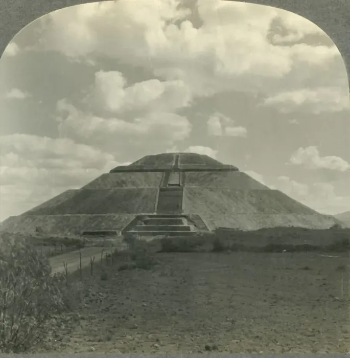 Framed Print : Pyramid of the Sun from the West, San Juan Teotihuacan, State of Mexico, Mex. c1930s Framed Print : Pyramid of the Sun from the West, San Juan Teotihuacan, State of Mexico, Mex. c1930s