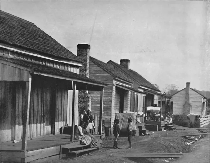 Framed Print : Quarters at Thomasville in Georgia, 19th century Framed Print : Quarters at Thomasville in Georgia, 19th century