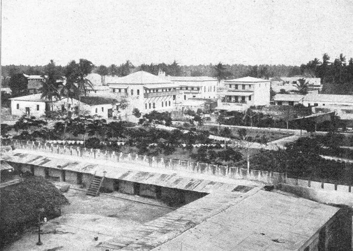 Framed Print : Un quartier de Dareessalam; Afrique Australe, 1914. Creator: Unknown Framed Print : Un quartier de Dareessalam; Afrique Australe, 1914. Creator: Unknown