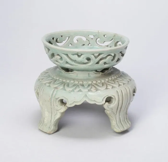Framed Print : Quatrefoil Cup Stand, Korea, Goryeo dynasty (918-1392), mid-12th century Framed Print : Quatrefoil Cup Stand, Korea, Goryeo dynasty (918-1392), mid-12th century