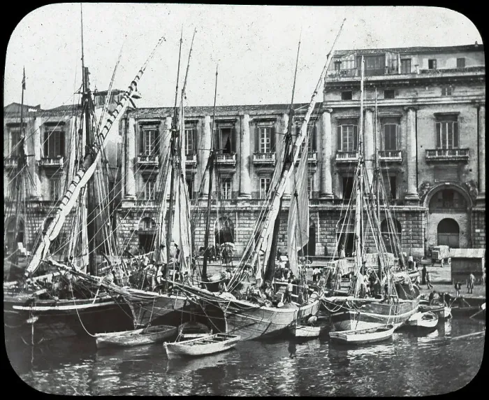 Framed Print : At the quay, Messina harbour, Sicily, Italy, late 19th or early 20th century Framed Print : At the quay, Messina harbour, Sicily, Italy, late 19th or early 20th century