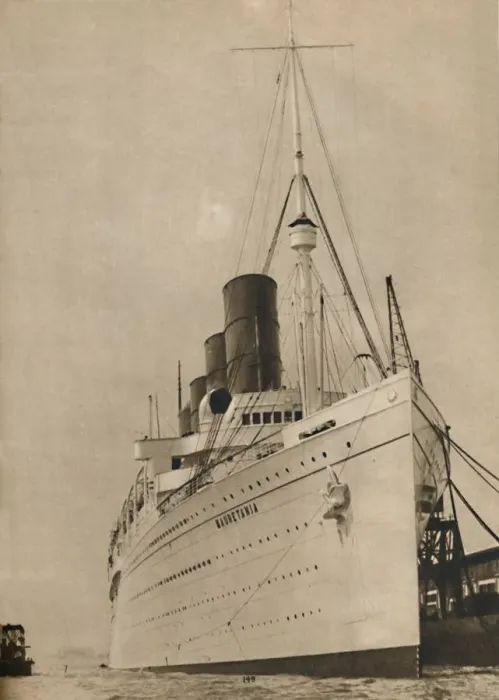Framed Print : Former Queen of the Ocean, R, M. S. Mauretania of the Cunard White Star Line, 1936 Framed Print : Former Queen of the Ocean, R, M. S. Mauretania of the Cunard White Star Line, 1936