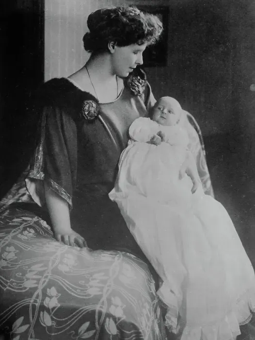 Framed Print : Queen of Rumania, between c1910 and c1915. Creator: Bain News Service Framed Print : Queen of Rumania, between c1910 and c1915. Creator: Bain News Service