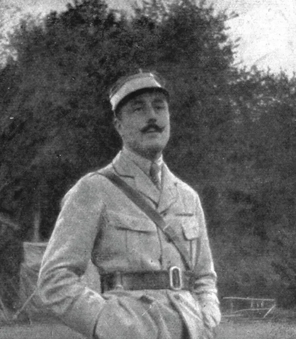 Framed Print : Quelques AS'; Sous-lieutenant de la Tour, 1916. Creator: Unknown. Quelques AS'; Sous-lieutenant de la Tour, 1916. Creator: Unknown Framed Print : Quelques AS'; Sous-lieutenant de la Tour, 1916. Creator: Unknown. Quelques AS'; Sous-lieutenant de la Tour, 1916. Creator: Unknown