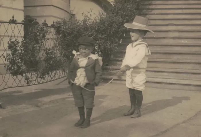 Framed Print : Quentin Roosevelt and Roswell Pinckney at play, c1902 June 17. Creator: Frances Benjamin Johnston Framed Print : Quentin Roosevelt and Roswell Pinckney at play, c1902 June 17. Creator: Frances Benjamin Johnston