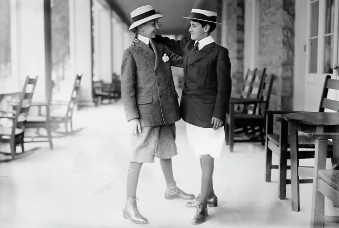Framed Print : R. Naon Jr. & Geo. Suarez, 1914. Creator: Bain News Service Framed Print : R. Naon Jr. & Geo. Suarez, 1914. Creator: Bain News Service
