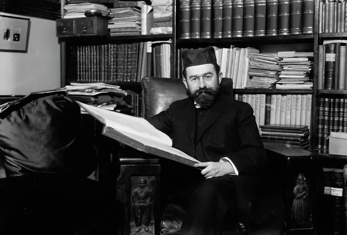 Framed Print : Rabbi Hertz, 1913?. Creator: Bain News Service Framed Print : Rabbi Hertz, 1913?. Creator: Bain News Service