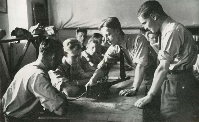 Framed Print : RAF personnel learning about weapons, 1941. Creator: Charles Brown Framed Print : RAF personnel learning about weapons, 1941. Creator: Charles Brown