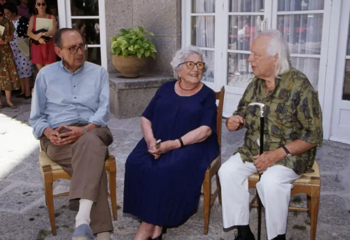 Framed Print : Rafael Alberti (1902-1999), Miguel Delibes (1920-2010)), Rosa Chacel (1898-1994) photo 1991 Framed Print : Rafael Alberti (1902-1999), Miguel Delibes (1920-2010)), Rosa Chacel (1898-1994) photo 1991