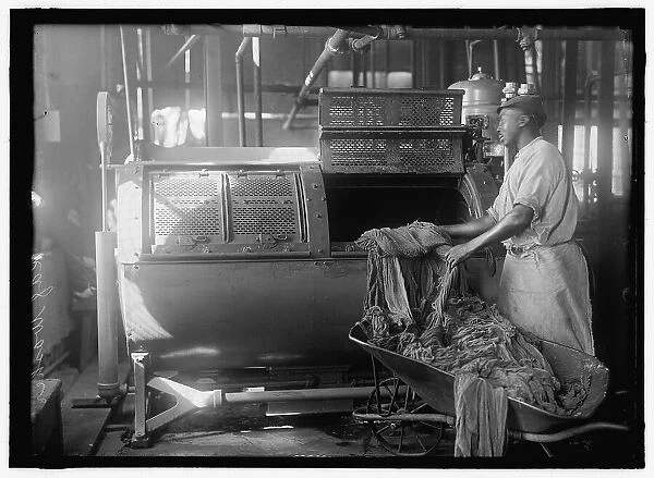 Rag washer, between 1912 and 1917. Creator: Harris & Ewing. Rag washer, between 1912 and 1917. Creator: Harris & Ewing