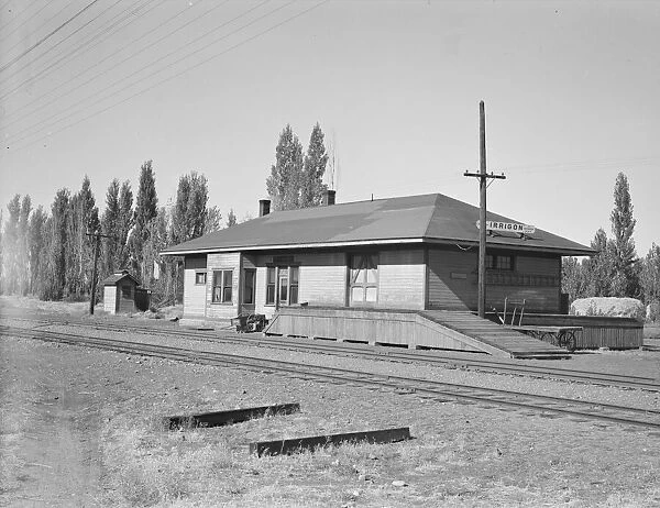 Railroad station, Irrigon, Oregon, 1939. Creator: Dorothea Lange