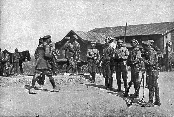 Ramenés au Devoir; Deserteurs repentis barrant une route pour arreter a leur tour de... 1917. Creator: Unknown
