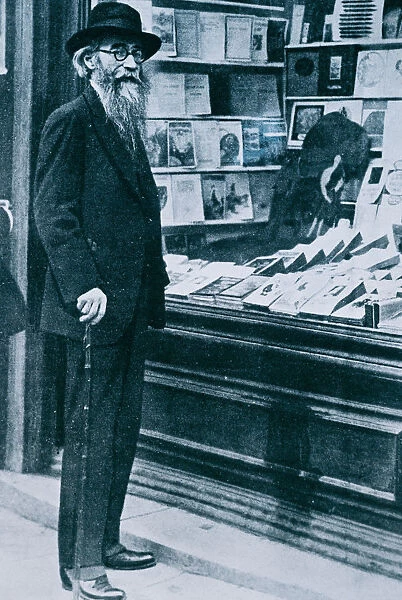Ramon Maria del Valle Inclan (1869-1936), Spanish writer, at a bookstore in Malaga