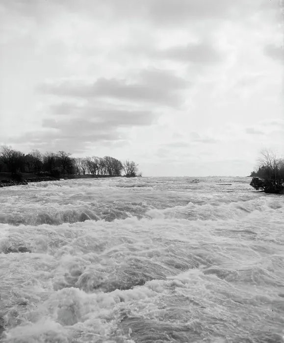 Framed Print : The Rapids, Niagara Falls, N.Y. between 1900 and 1910. Creator: Unknown Framed Print : The Rapids, Niagara Falls, N.Y. between 1900 and 1910. Creator: Unknown