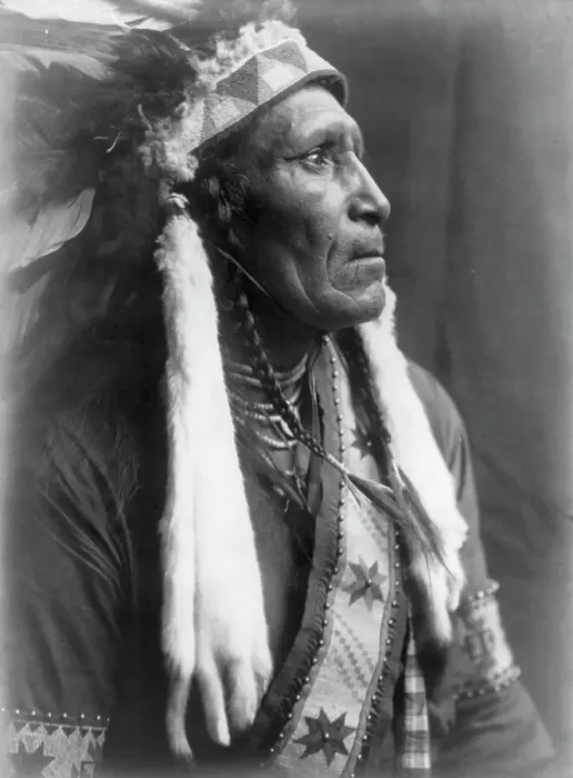 Framed Print : Raven Blanket-Nez Percé, c1910. Creator: Edward Sheriff Curtis Framed Print : Raven Blanket-Nez Percé, c1910. Creator: Edward Sheriff Curtis