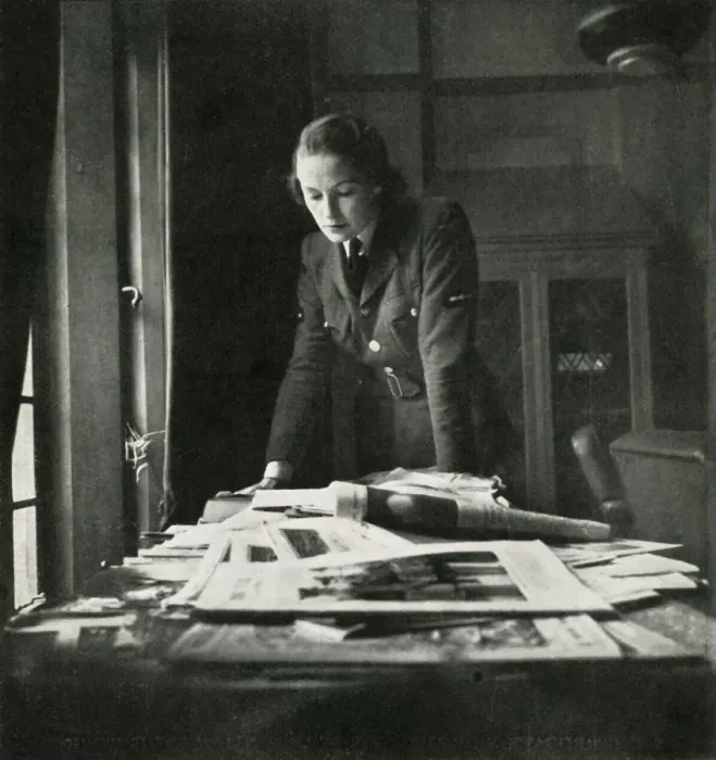 Framed Print : In The Reading Room, c1943. Creator: Cecil Beaton Framed Print : In The Reading Room, c1943. Creator: Cecil Beaton