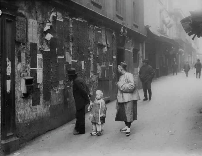 Framed Print : Reading the Tong proclamation, Chinatown, San Francisco, between 1896 and 1906. Creator: Arnold Genthe Framed Print : Reading the Tong proclamation, Chinatown, San Francisco, between 1896 and 1906. Creator: Arnold Genthe