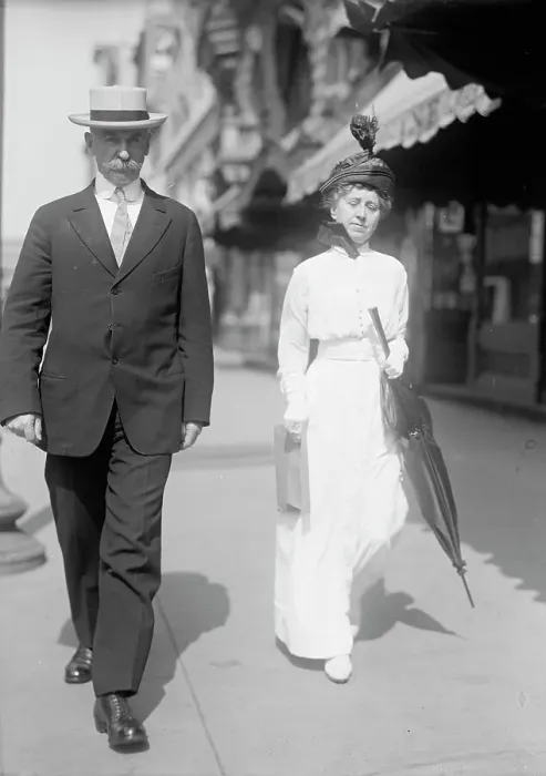 Framed Print : Rear Admiral William Shepherd Benson, U.S.N. Chief of Naval Operations, with Mrs. Benson, 1917. Creator: Harris & Ewing. Rear Admiral William Shepherd Benson, U.S.N. Chief of Naval Operations, with Mrs. Benson, 1917. Creator: Harris & Ewing Framed Print : Rear Admiral William Shepherd Benson, U.S.N. Chief of Naval Operations, with Mrs. Benson, 1917. Creator: Harris & Ewing. Rear Admiral William Shepherd Benson, U.S.N. Chief of Naval Operations, with Mrs. Benson, 1917. Creator: Harris & Ewing