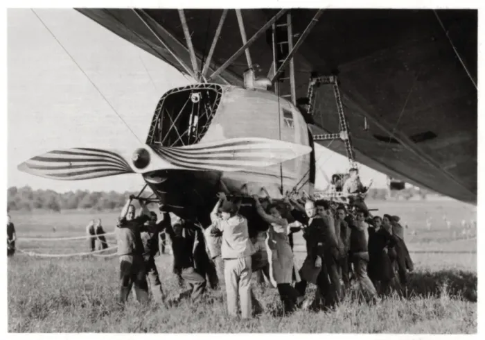 Framed Print : Rear gondola, Zeppelin LZ 127 Graf Zeppelin, 1933 Framed Print : Rear gondola, Zeppelin LZ 127 Graf Zeppelin, 1933
