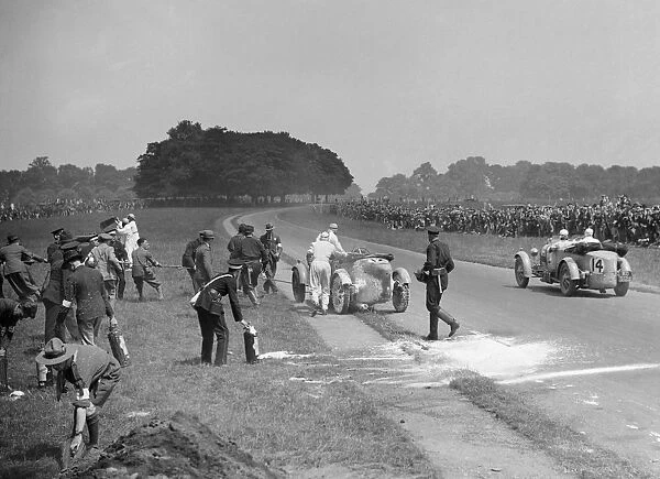 Recovering George Eystons fire-damaged Bugatti T43, Irish Grand Prix, Phoenix Park Dublin, 1929