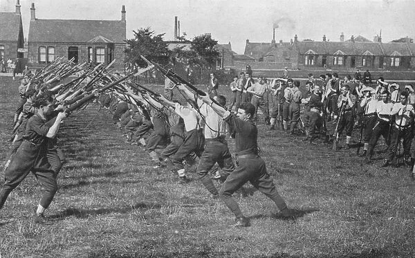 Recruits learning the use of the bayonet, 1915