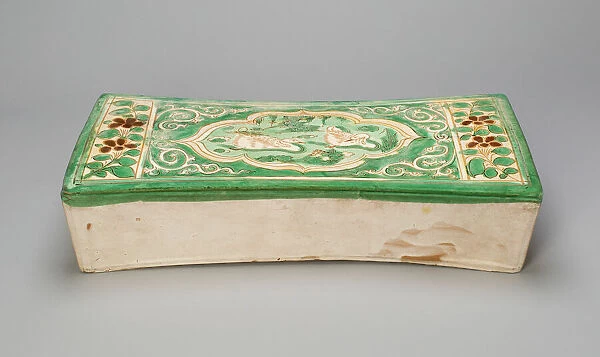 Rectangular Pillow with Mandarin Ducks in a Lily Pond, Jin dynasty
