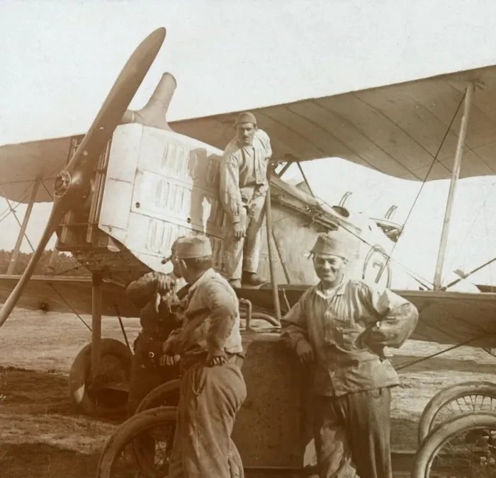 Framed Print : Refuelling biplane, c1914-c1918 Framed Print : Refuelling biplane, c1914-c1918