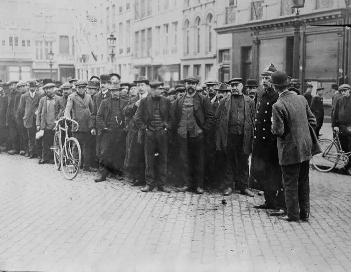 Framed Print : Refugees returned to Antwerp, 1914. Creator: Bain News Service Framed Print : Refugees returned to Antwerp, 1914. Creator: Bain News Service