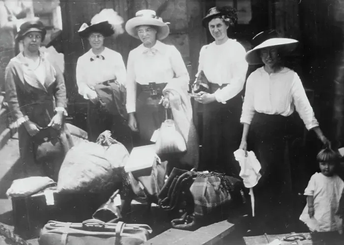 Framed Print : Refugees at Vera Cruz going to Galveston, 1914. Creator: Bain News Service Framed Print : Refugees at Vera Cruz going to Galveston, 1914. Creator: Bain News Service