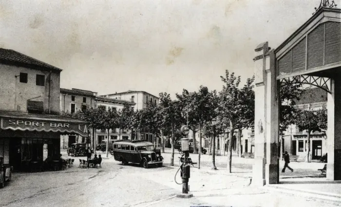 Framed Print : Regular bus at the stop of the bar Sport in Santa Coloma de Farners (Girona) Framed Print : Regular bus at the stop of the bar Sport in Santa Coloma de Farners (Girona)
